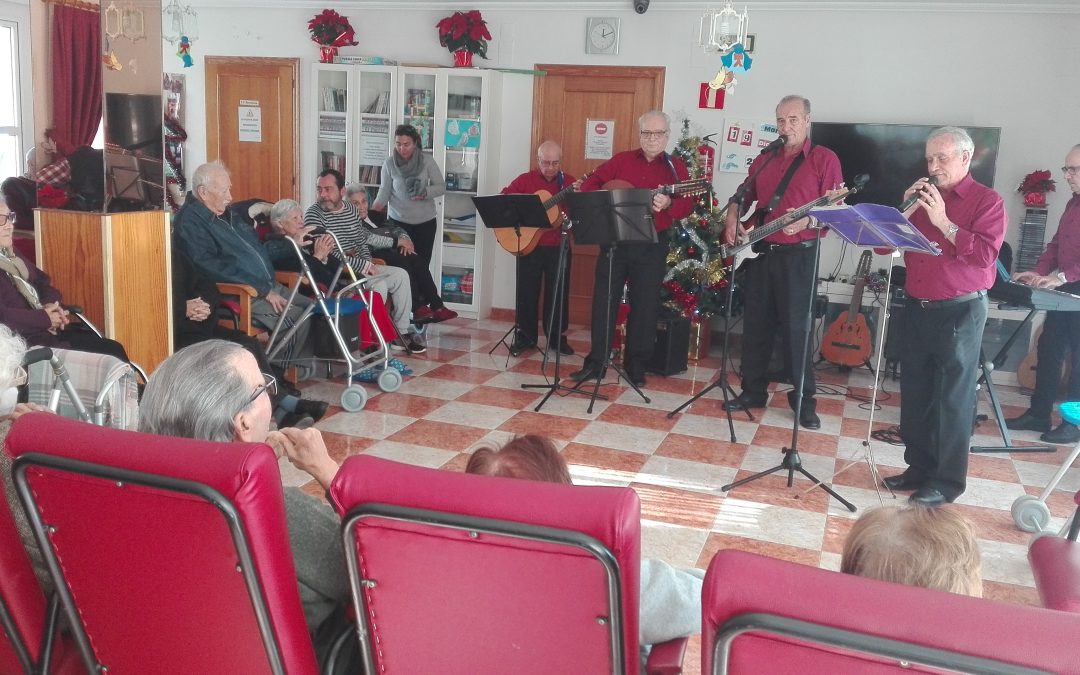 Boleros en la Residencia Geriátrica El Paular